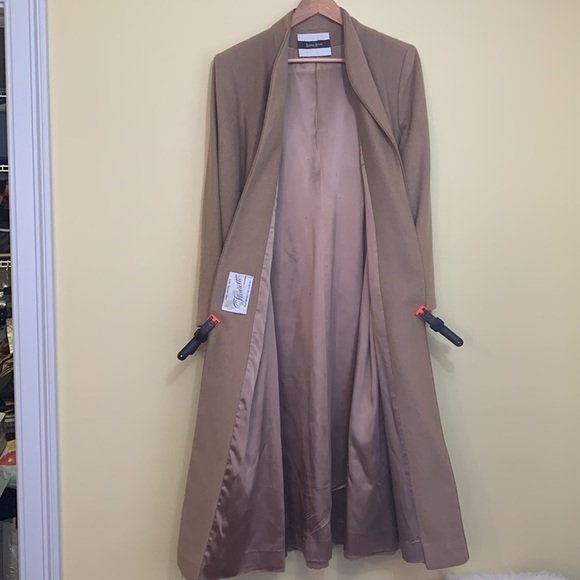 Fleurette Neiman-Marcus Vintage 100% Camel Hair Belted Wrap Walking Trench Coat - Picture 12 of 17